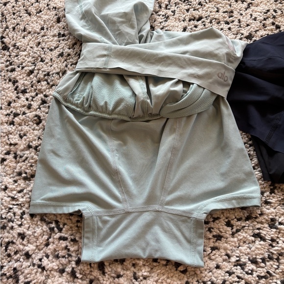 3 Men’s Alo Workout shorts (S) - Picture 8 of 8